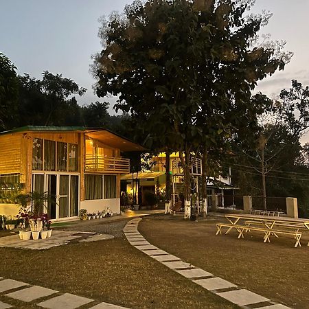 Saraiville- Luxury Riverside Cottages Ντεχραντούν Εξωτερικό φωτογραφία